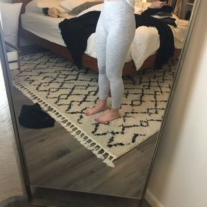 Lululemon stripped yoga pants